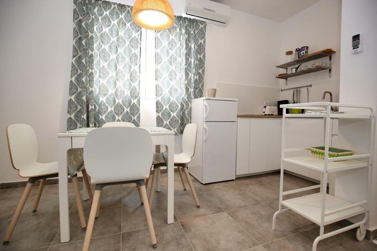 Apartments Ines Murter Exterior photo