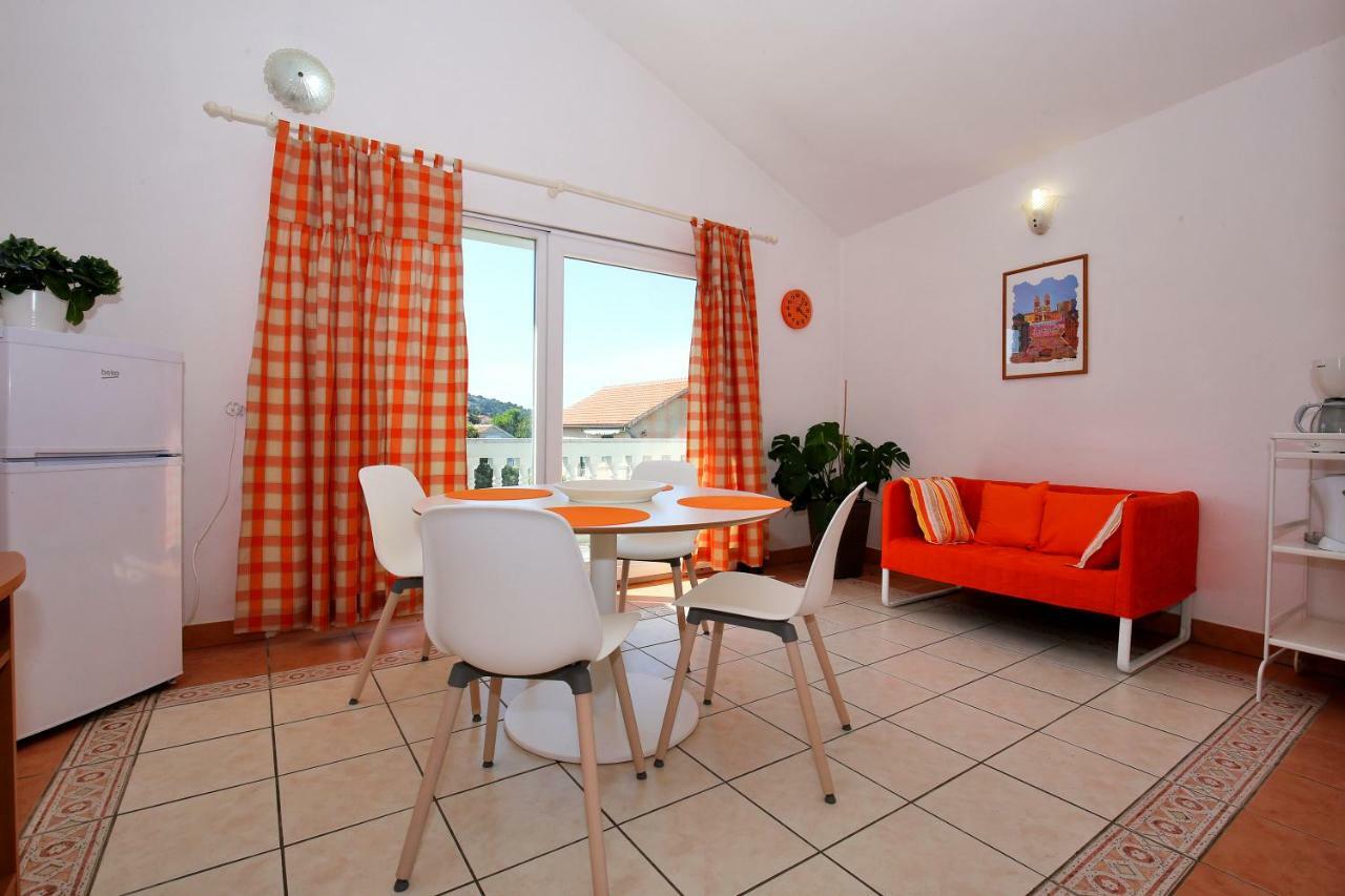 Apartments Ines Murter Exterior photo